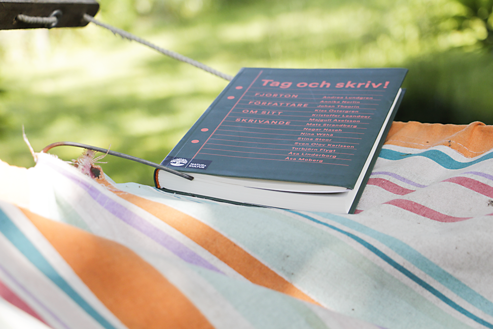 Läsning som laddar skrivbatterierna